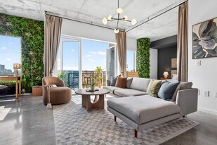 10 SW South River Dr in Miami, FL - Building Photo