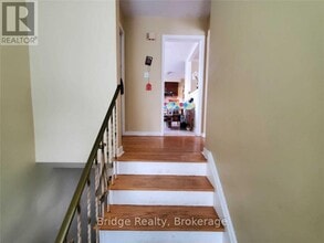 7075 Magic Ct in Mississauga, ON - Building Photo - Building Photo