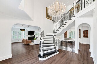 1 Magnolia Bend Dr in Houston, TX - Building Photo - Building Photo