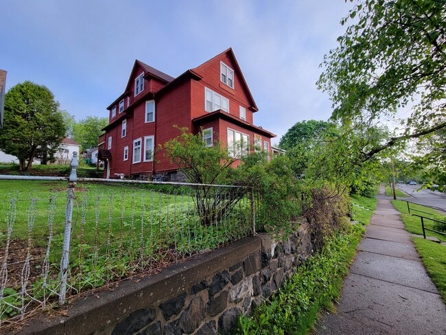 1127 E 6th St, Unit 1