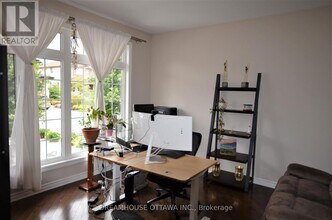 168 Grainstone Way in Ottawa, ON - Building Photo - Building Photo