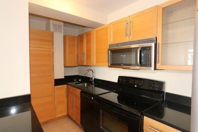 4180 N Marine Dr, Unit 1111 in Chicago, IL - Foto de edificio - Building Photo