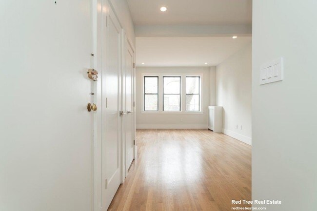 12 Elko St-Unit -4 in Boston, MA - Building Photo - Building Photo