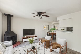 Overlook Apartments in Greenville, SC - Building Photo