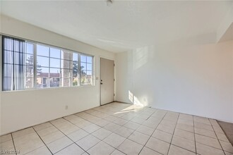 3604 Thomas Ave, Unit 4 in North Las Vegas, NV - Building Photo - Building Photo