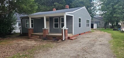 510 N Academy St in Cary, NC - Building Photo - Building Photo