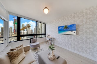 36 NE 2nd St, Unit SI ID1464974P in Miami, FL - Building Photo - Building Photo