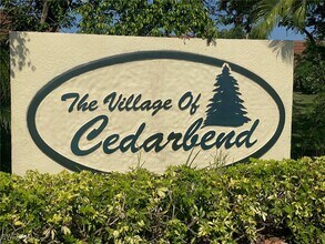 5239 Cedarbend Dr in Ft. Myers, FL - Building Photo - Building Photo