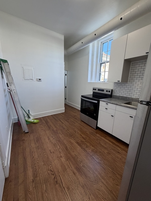 816 Massachusetts St in Lawrence, KS - Building Photo - Building Photo