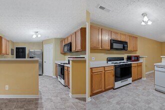 2927 Jim Owens Rd NW in Kennesaw, GA - Building Photo - Building Photo