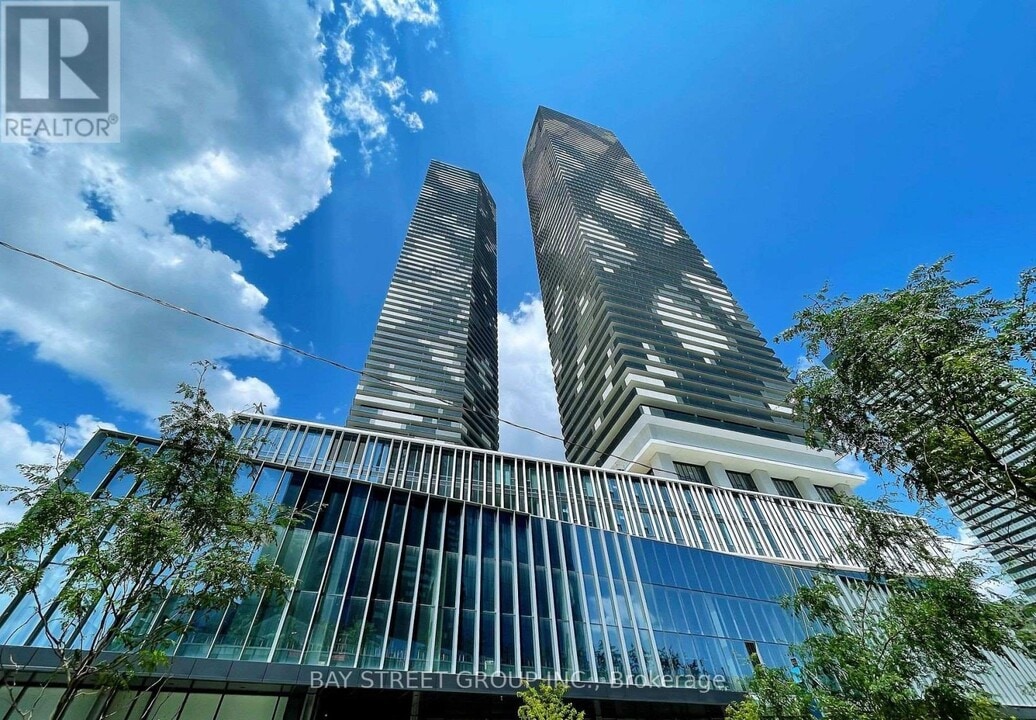 138 Downes St in Toronto, ON - Building Photo