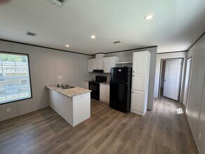 156 Lakeside Garden Cir in Lake Wales, FL - Building Photo - Building Photo