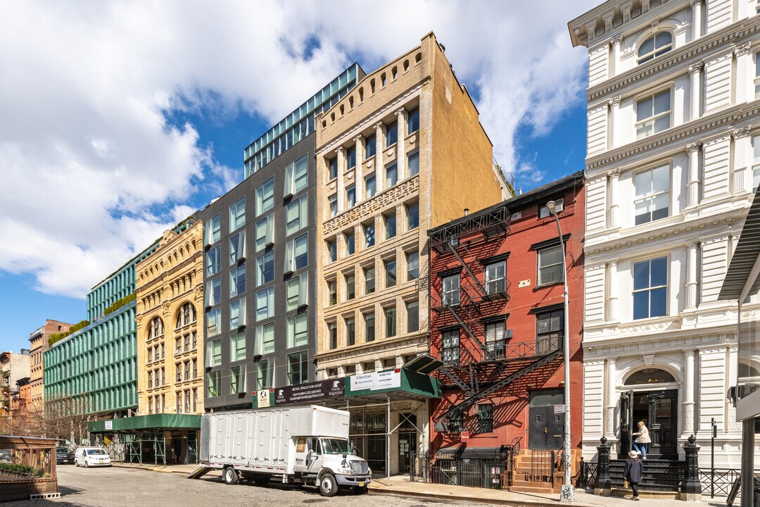 Landmark in New York, NY - Foto de edificio