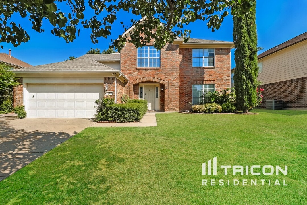 5421 Crater Lake Dr in Fort Worth, TX - Building Photo