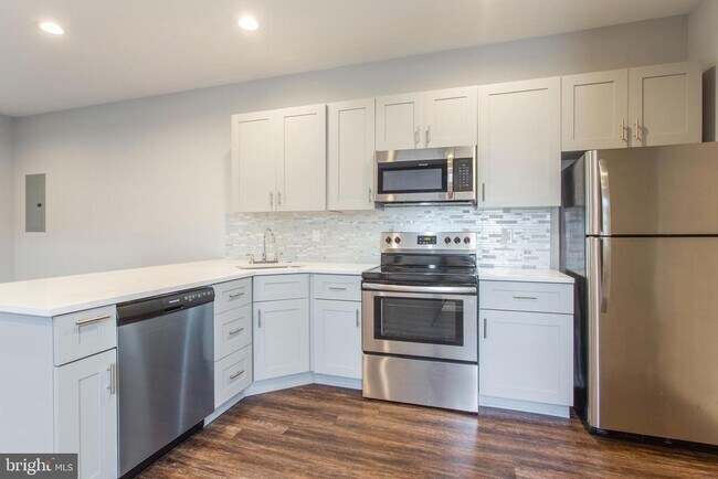 1917 N 7th St in Philadelphia, PA - Building Photo - Building Photo