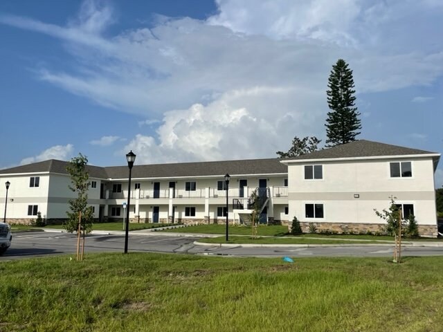 1935 Ave O SW in Winter Haven, FL - Building Photo