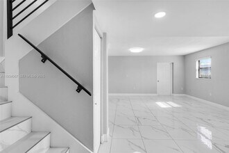 5061 W 12th Ln in Hialeah, FL - Building Photo - Building Photo