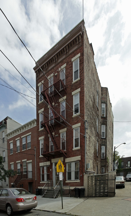 222 Van Horne St in Jersey City, NJ - Foto de edificio