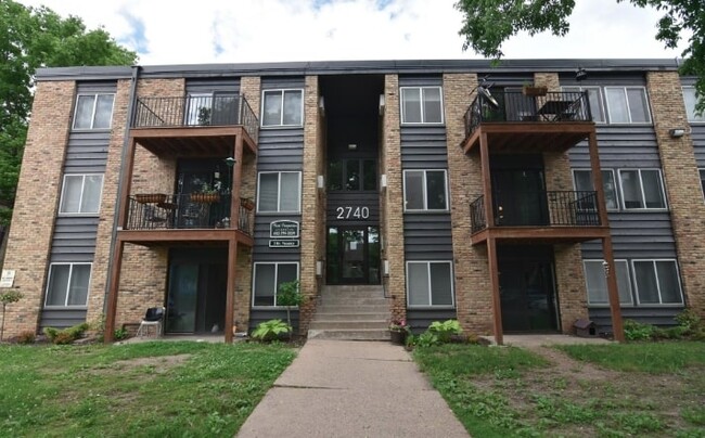 2740 Pleasant