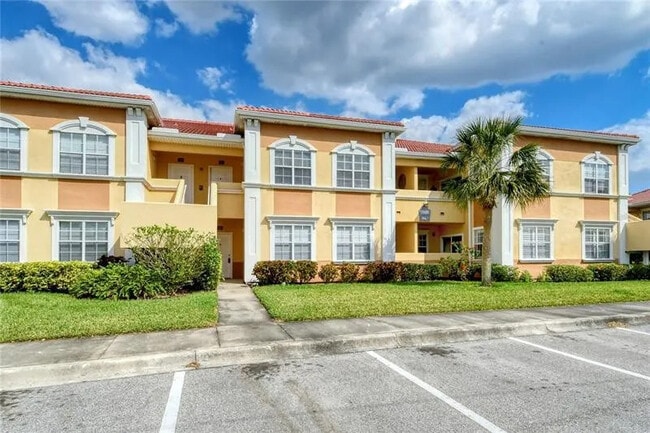 1040 Villagio Cir, Unit 103 in Sarasota, FL - Building Photo - Building Photo