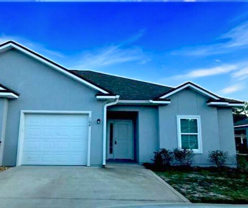 108 Marshall Ct in St. Marys, GA - Building Photo