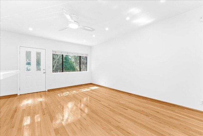 1739 Washington Way in Los Angeles, CA - Building Photo - Building Photo