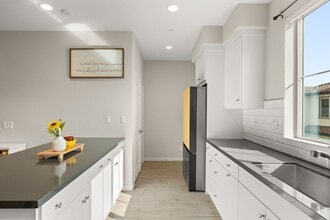31305 Via Nubes in Temecula, CA - Building Photo - Building Photo