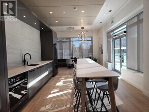 3250 Carding Mill Trail in Oakville, ON - Building Photo - Building Photo