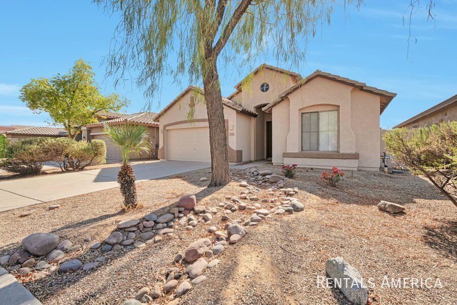 27 W Mill Reef Dr in San Tan Valley, AZ - Building Photo