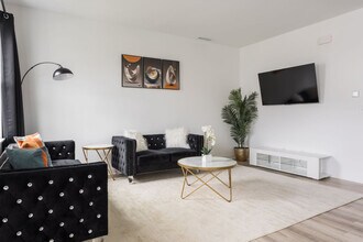 17355 Wellburn Dr in Westfield, IN - Building Photo - Building Photo