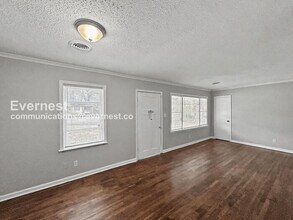 1758 Woodburn Dr in Memphis, TN - Building Photo - Building Photo