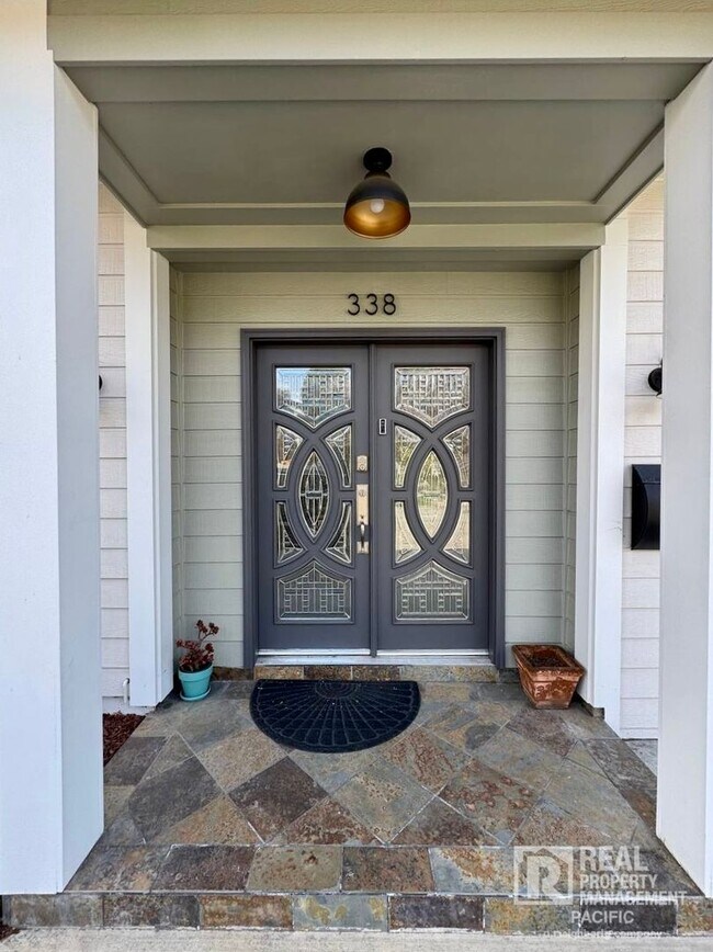 338 Athol Ave in Oakland, CA - Building Photo - Building Photo