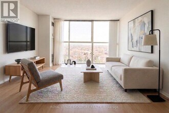 4185 Shipp Dr in Mississauga, ON - Building Photo - Building Photo