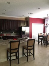 5065 Dulce Ct-Unit -5065 in Palm Beach Gardens, FL - Building Photo - Building Photo