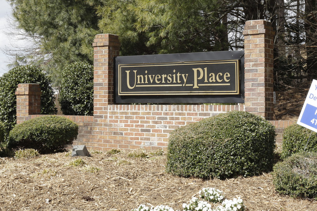 University Place in Clemson, SC - Building Photo - Building Photo