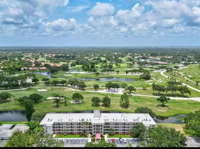 property at 7461 W Country Club Dr N