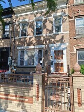 297 Bradford St in Brooklyn, NY - Building Photo - Building Photo