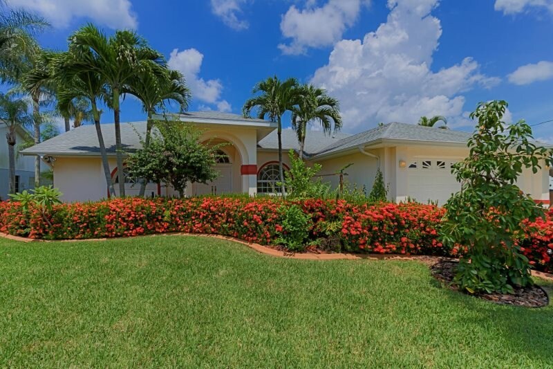 5334 Skyline Blvd in Cape Coral, FL - Building Photo