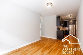 2207 W Eastwood Ave, Unit 2N in Chicago, IL - Building Photo - Building Photo