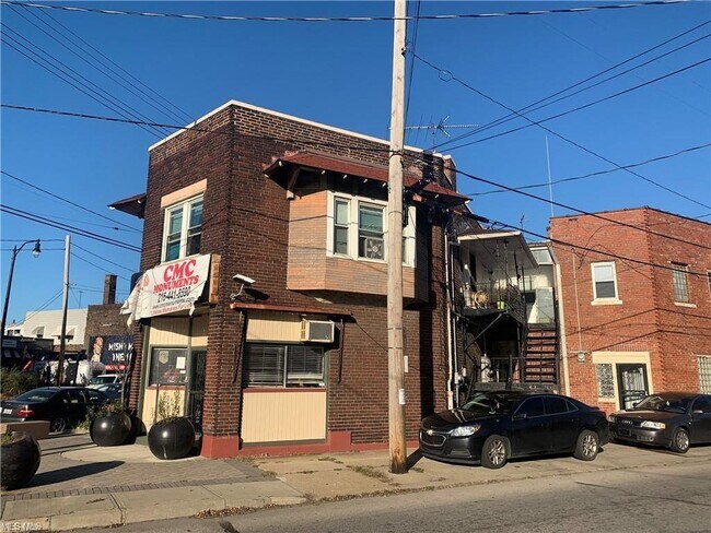 15300 Waterloo Rd-Unit -4 in Cleveland, OH - Building Photo - Building Photo