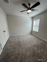 5619 St Charles Dr in Belton, TX - Building Photo