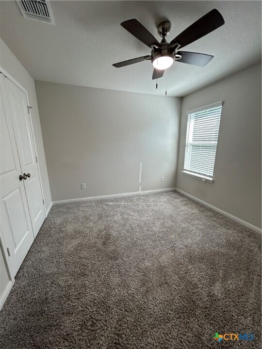 5619 St Charles Dr in Belton, TX - Building Photo