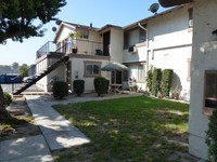 3136 E Orangethorpe Ave in Anaheim, CA - Foto de edificio - Building Photo