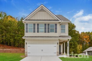 652 Ireland Ln in Dallas, GA - Building Photo