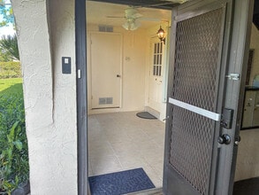 339 Knotty Pine Cir in Greenacres, FL - Building Photo - Building Photo