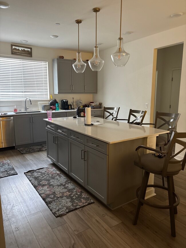 5474 Shorefront Dr in San Diego, CA - Building Photo - Building Photo