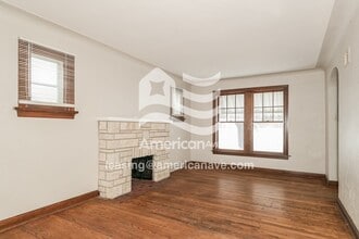 51 Jendale Ct in Jennings, MO - Building Photo - Building Photo