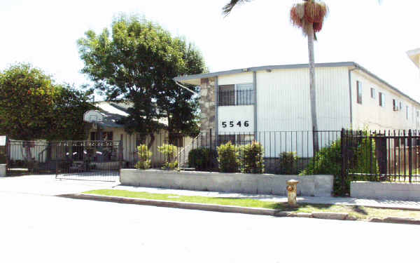 5542-46 Geer St in Los Angeles, CA - Building Photo