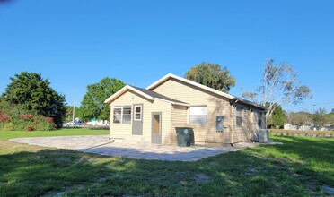 1207 S 25th St in Fort Pierce, FL - Building Photo - Building Photo