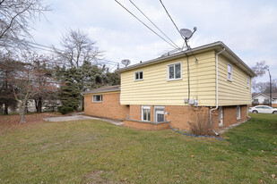 1012 Levona St in Ypsilanti, MI - Foto de edificio - Building Photo